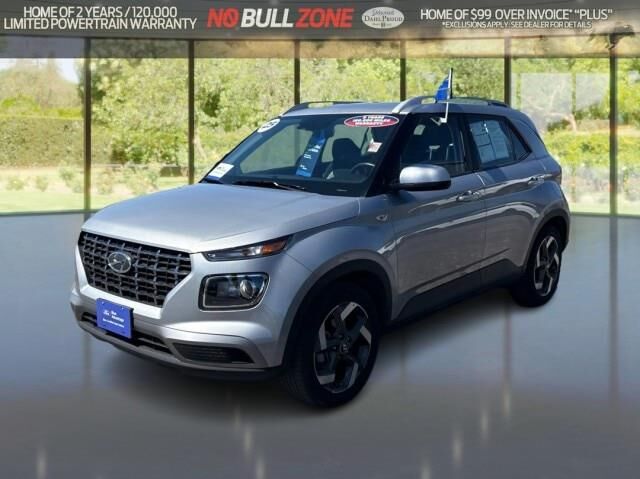 2025 Hyundai VENUE SEL — photo 1 of 13