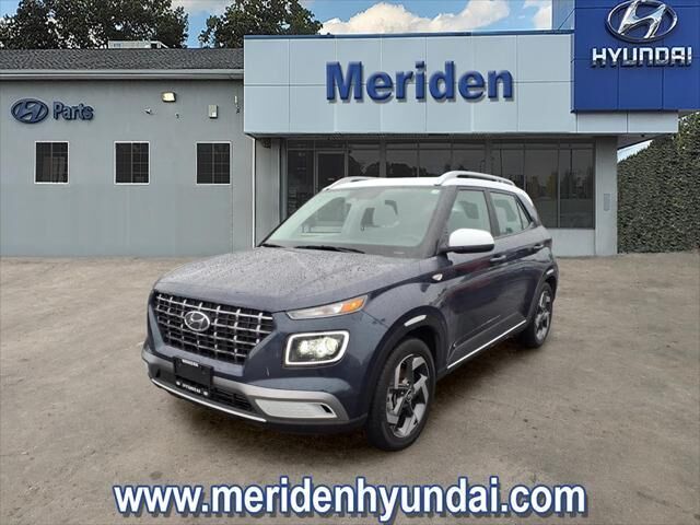 2023 Hyundai VENUE Limited — photo 1 of 13