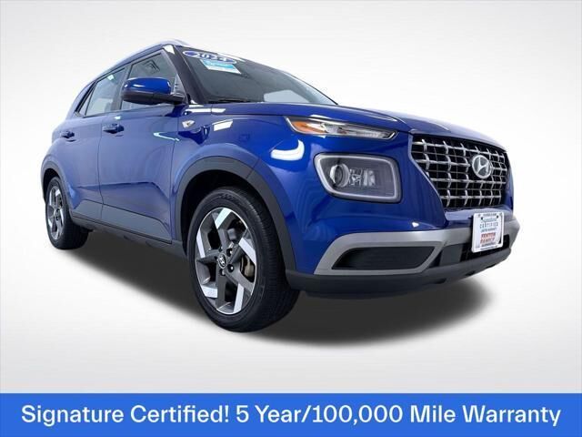 2024 Hyundai VENUE Limited — photo 1 of 13