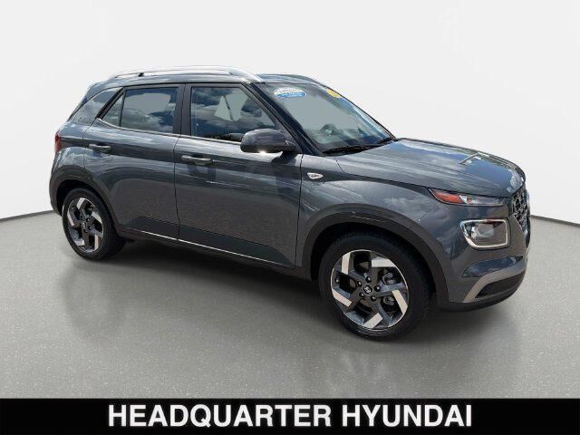 2026 Hyundai VENUE SEL — photo 1 of 13