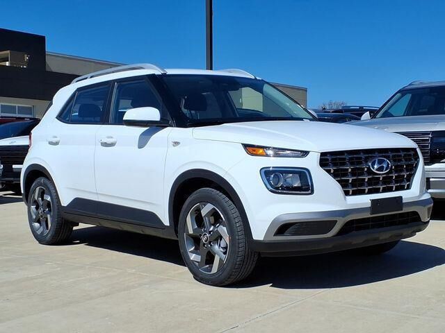 2026 Hyundai VENUE SEL — photo 1 of 13