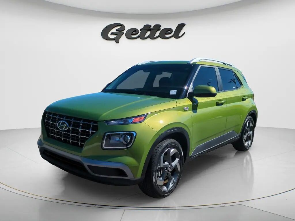 2024 Hyundai VENUE SEL — photo 1 of 13