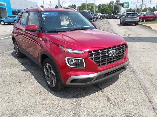 2025 Hyundai VENUE Limited — photo 1 of 26