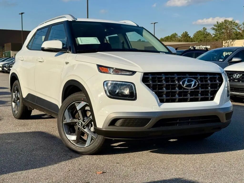 2026 Hyundai VENUE SEL — photo 1 of 13