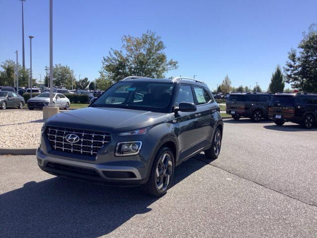 2026 Hyundai VENUE SEL — photo 1 of 13