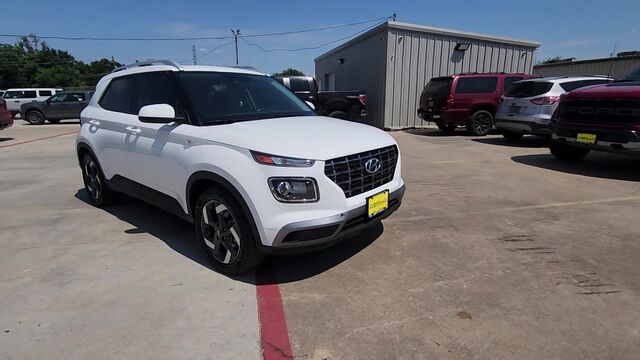 2023 Hyundai Venue SEL