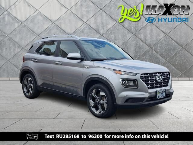 2024 Hyundai VENUE SEL — photo 1 of 1