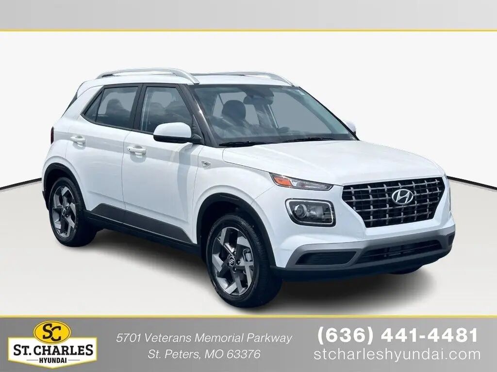 2026 Hyundai VENUE SEL — photo 1 of 13