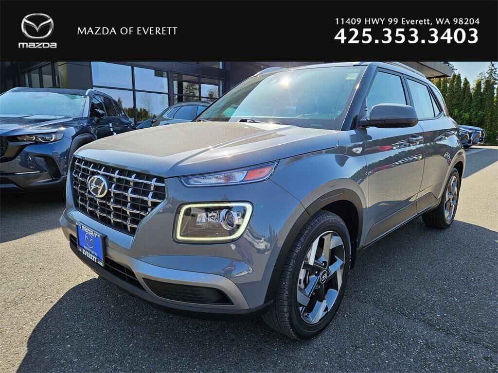 2021 Hyundai VENUE SEL — photo 1 of 13