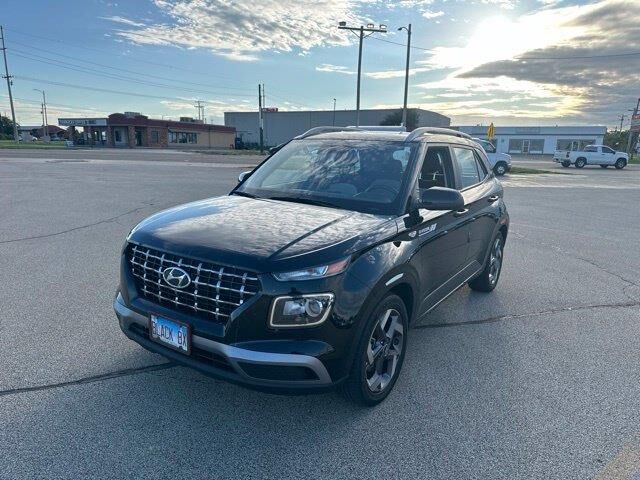 2022 Hyundai VENUE SEL