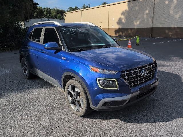 2023 Hyundai VENUE Limited — photo 1 of 13