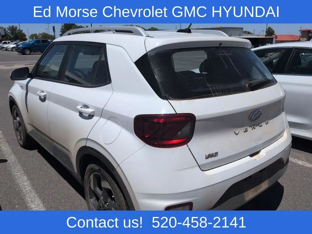 2023 Hyundai VENUE SEL — photo 1 of 2