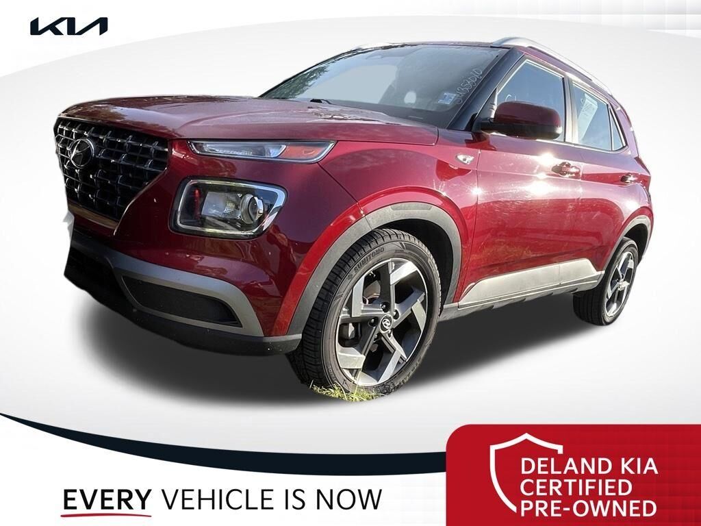 2025 Hyundai VENUE SEL — photo 1 of 2