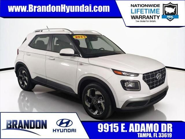 2023 Hyundai VENUE SEL — photo 1 of 4
