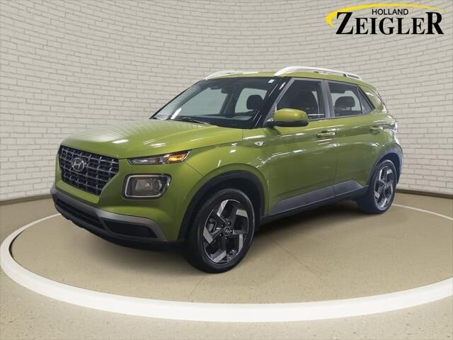 2024 Hyundai VENUE SEL — photo 1 of 26