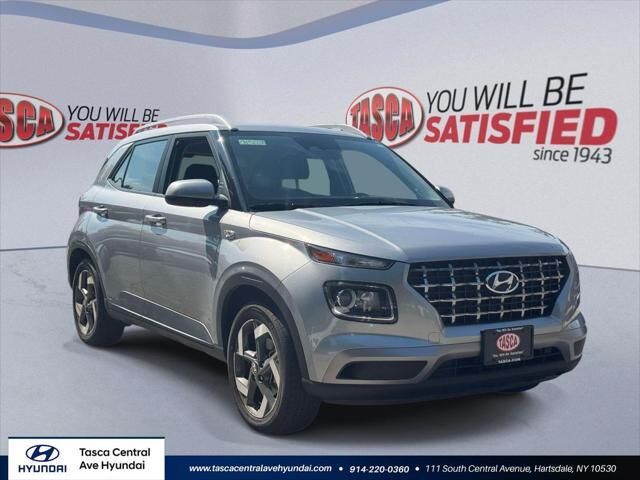 2024 Hyundai VENUE SEL — photo 1 of 26