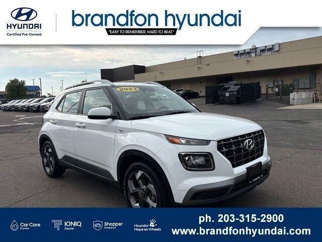 2023 Hyundai VENUE SEL — photo 1 of 13