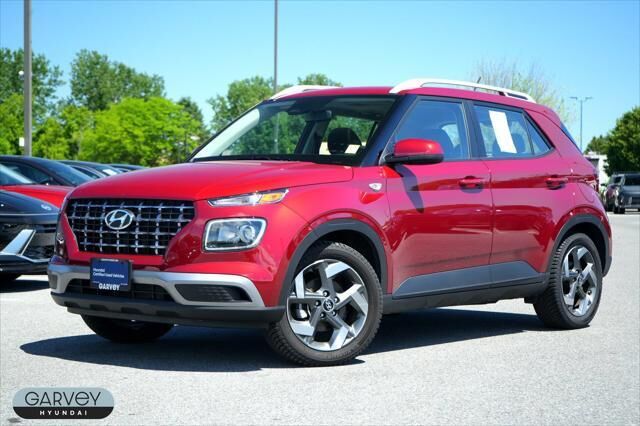 2025 Hyundai VENUE SEL — photo 1 of 26