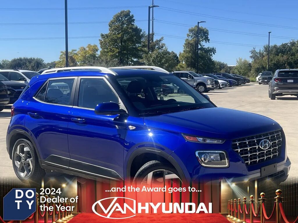 2025 Hyundai VENUE SEL — photo 1 of 13