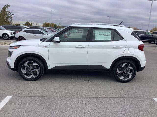 2026 Hyundai VENUE SEL — photo 1 of 13
