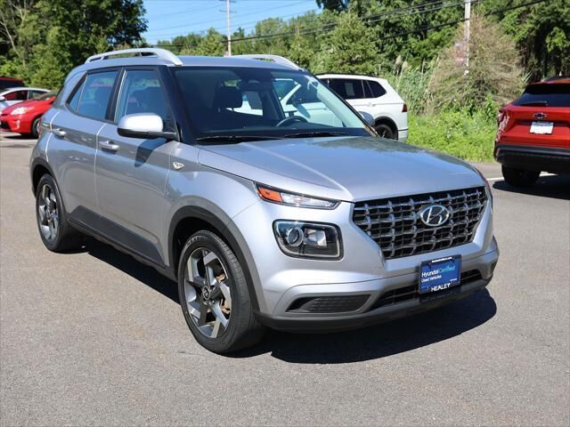 2023 Hyundai VENUE SEL — photo 1 of 19