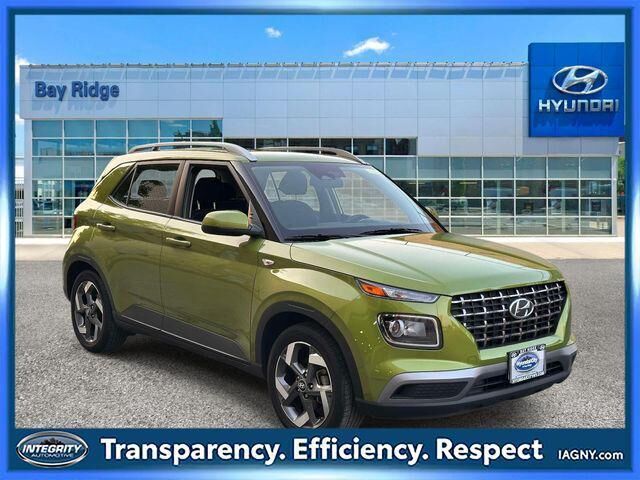 2023 Hyundai VENUE SEL — photo 1 of 3