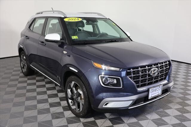 2024 Hyundai VENUE Limited — photo 1 of 13
