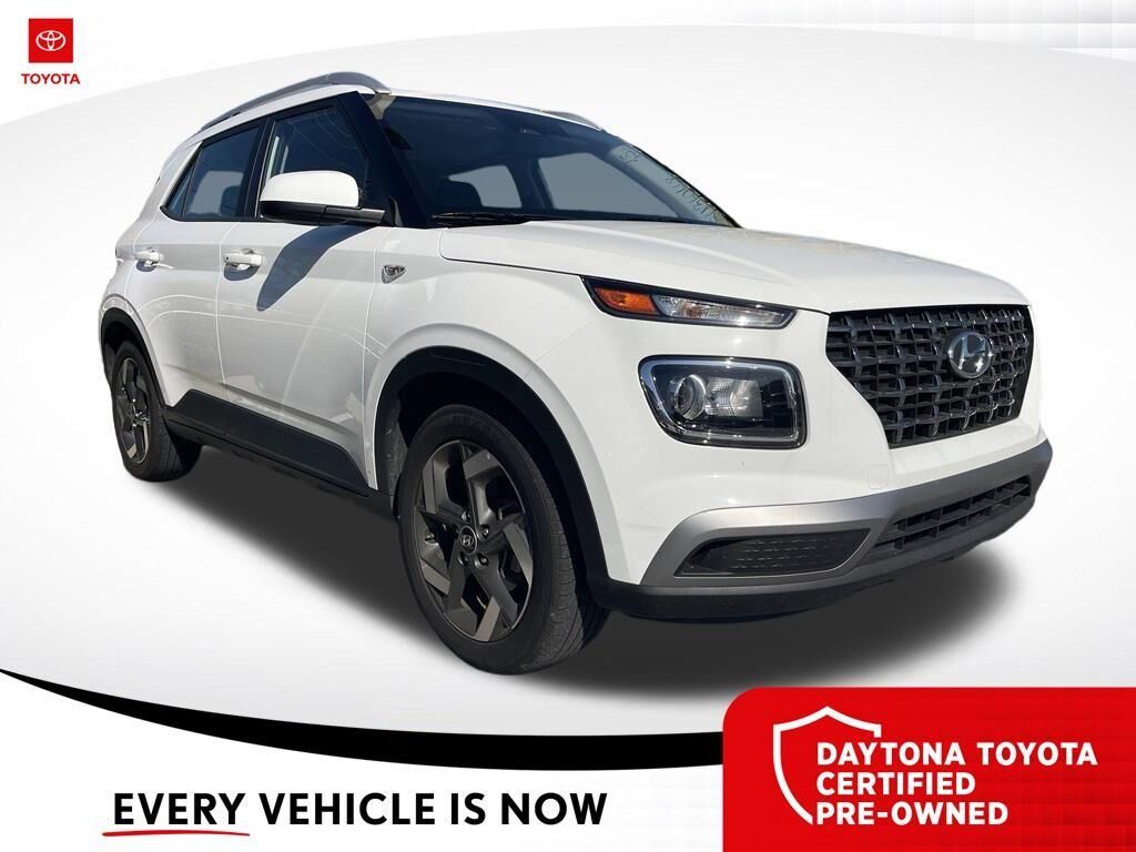 2025 Hyundai VENUE SEL — photo 1 of 36