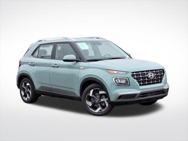 2026 Hyundai VENUE SEL — photo 1 of 13