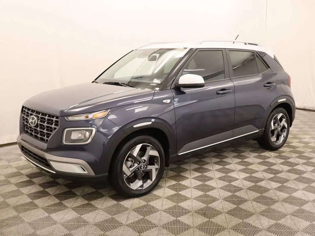 2026 Hyundai VENUE SEL — photo 1 of 13