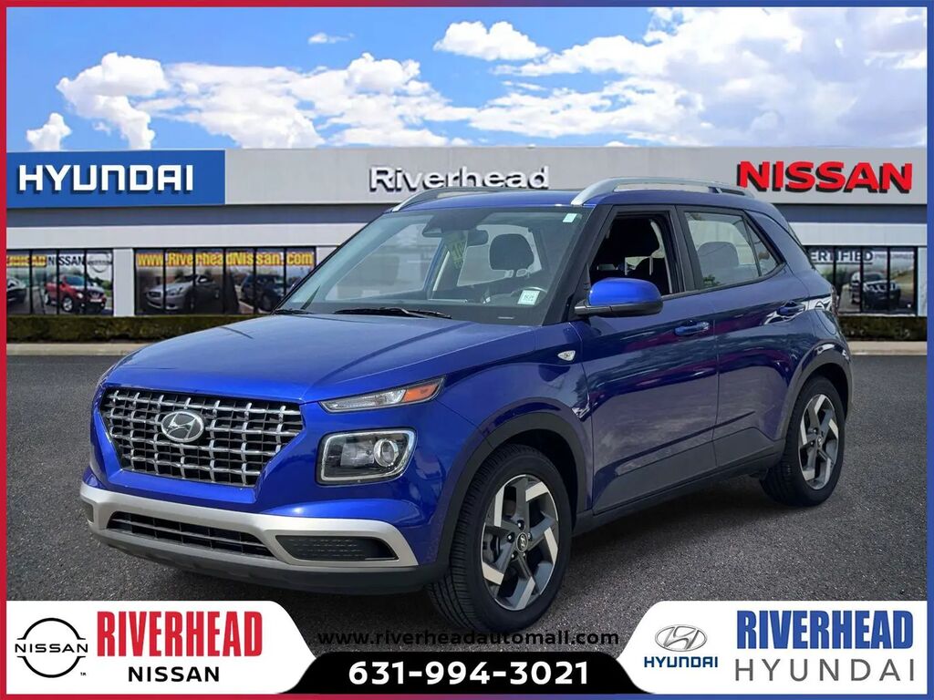 2023 Hyundai VENUE SEL — photo 1 of 13