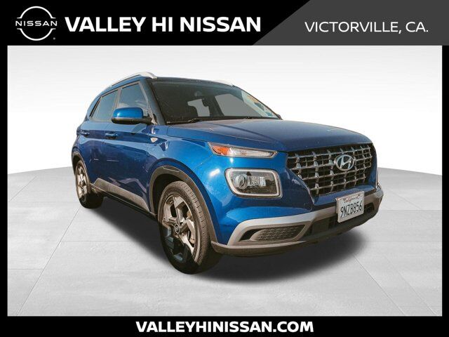 2023 Hyundai Venue Limited — photo 1 of 12