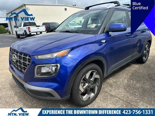 2023 Hyundai VENUE SEL — photo 1 of 25