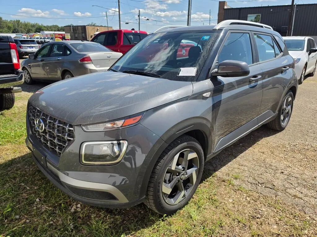 2024 Hyundai VENUE SEL — photo 1 of 48