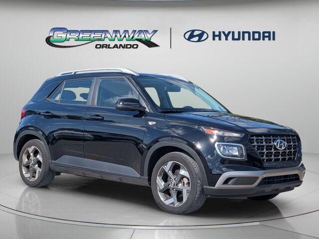 2024 Hyundai VENUE SEL — photo 1 of 20