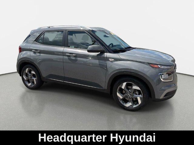 2021 Hyundai VENUE SEL — photo 1 of 13