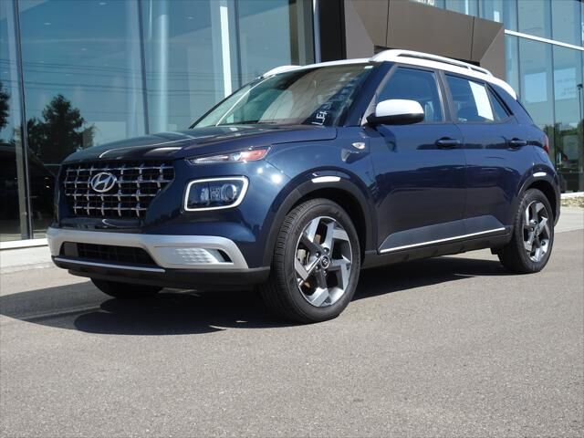 2023 Hyundai VENUE Limited — photo 1 of 13