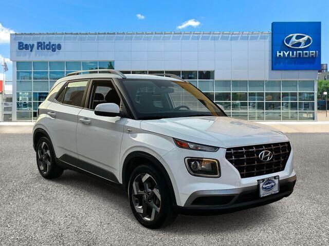 2025 Hyundai VENUE SEL — photo 1 of 26