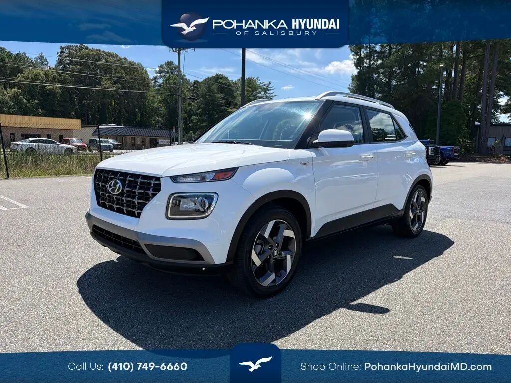 2025 Hyundai VENUE SEL — photo 1 of 13