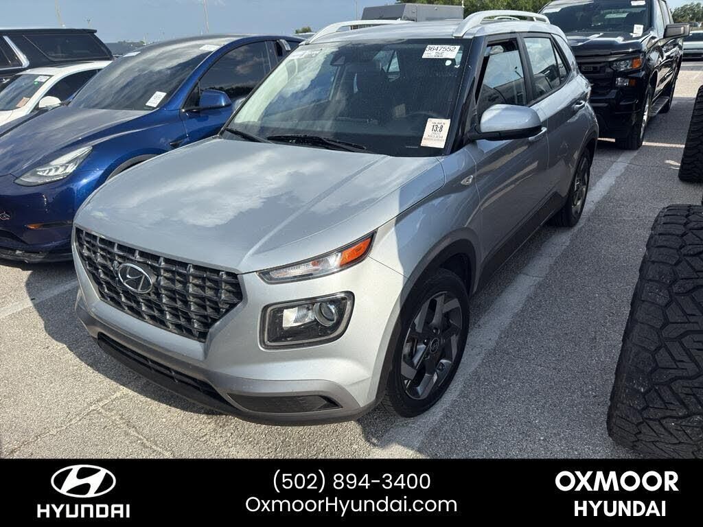 2022 Hyundai VENUE SEL — photo 1 of 2