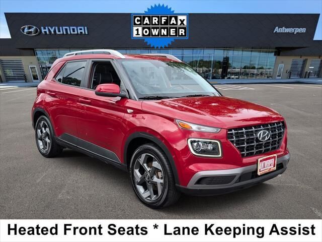 2023 Hyundai VENUE Limited — photo 1 of 13