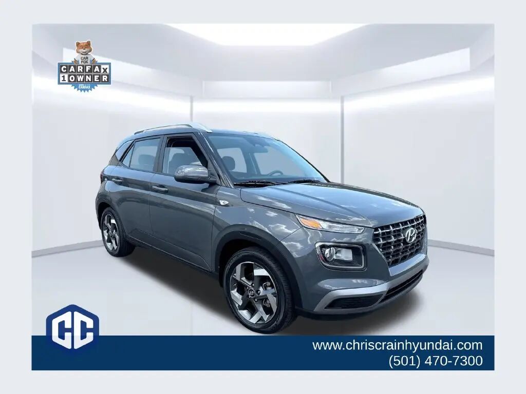 2024 Hyundai VENUE SEL — photo 1 of 13