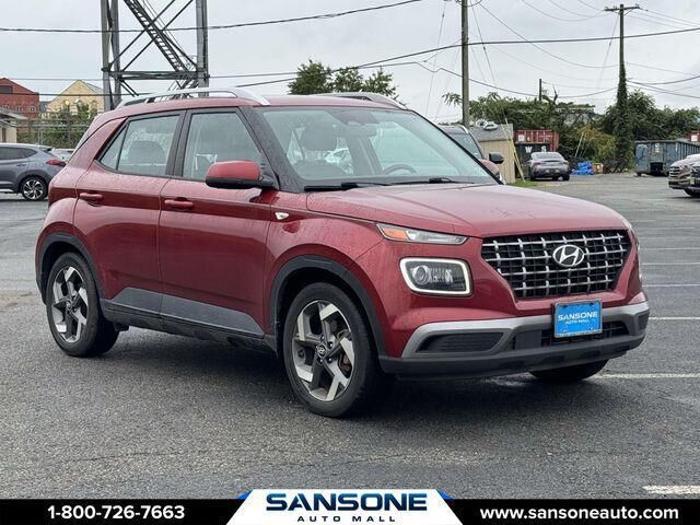 2024 Hyundai VENUE Limited — photo 1 of 13