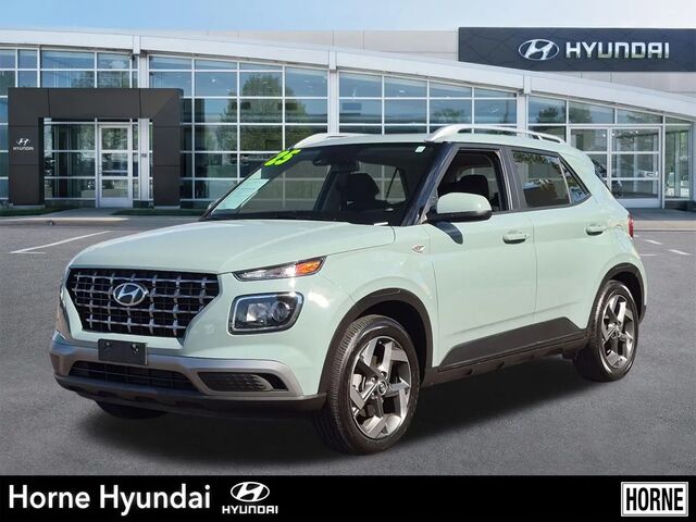 2025 Hyundai VENUE SEL