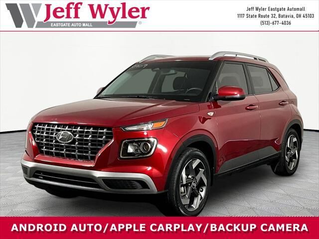 2025 Hyundai VENUE SEL — photo 1 of 13