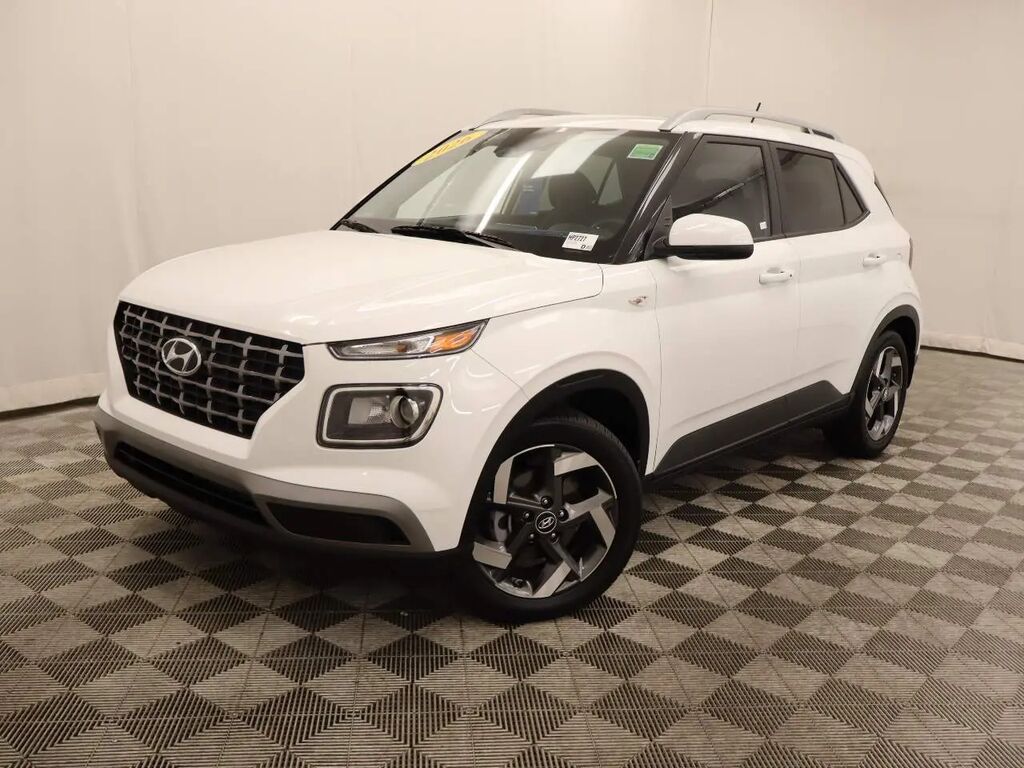 2026 Hyundai VENUE SEL — photo 1 of 13