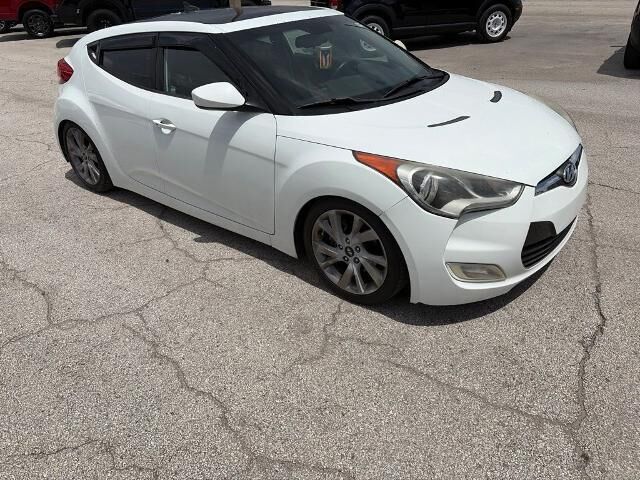 2012 Hyundai VELOSTER Base — photo 1 of 4