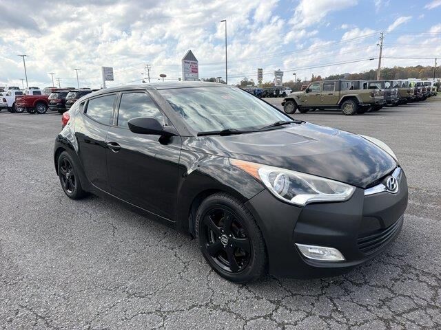 2013 Hyundai VELOSTER Base