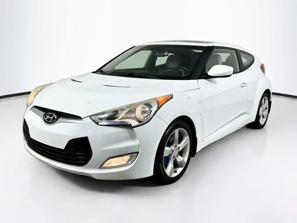 2014 Hyundai VELOSTER Base — photo 1 of 13
