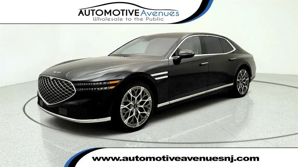 2025 Genesis G90 3.5T e-Supercharger — photo 1 of 26